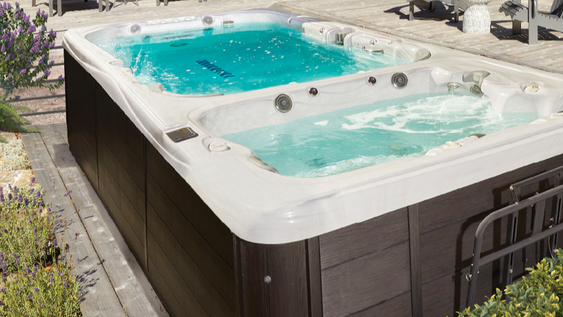 Dynasty Spas hot tub